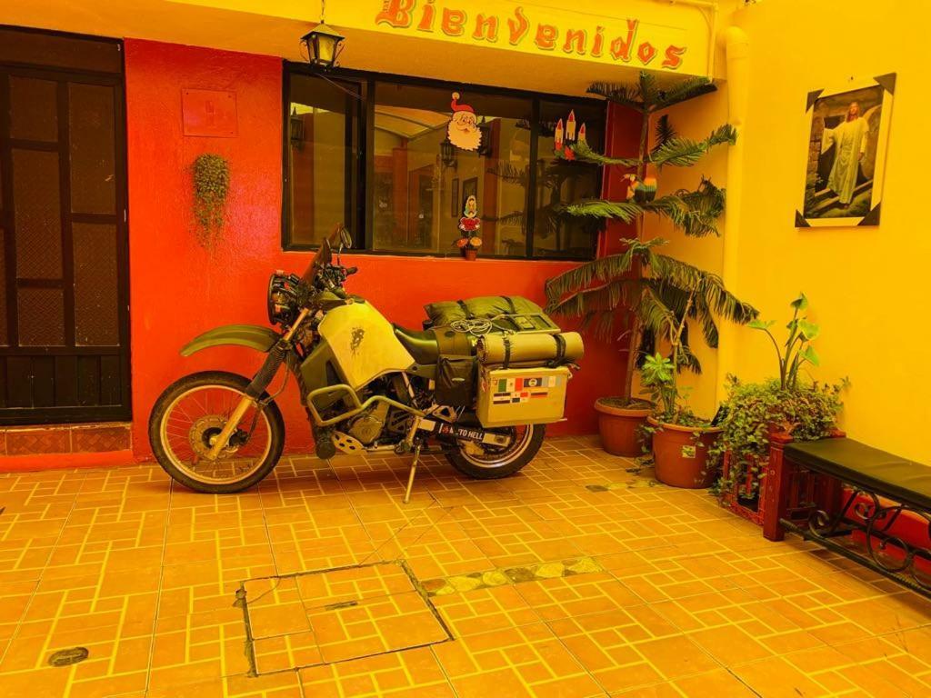 Hostal Rosita Latacunga Exterior foto